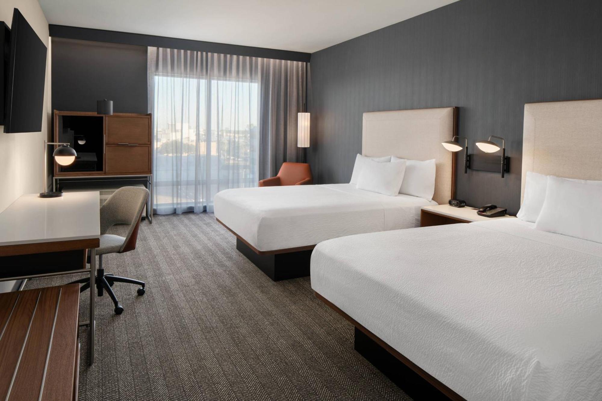 Courtyard By Marriott Houston I-10 West/Memorial Hotel Exterior photo