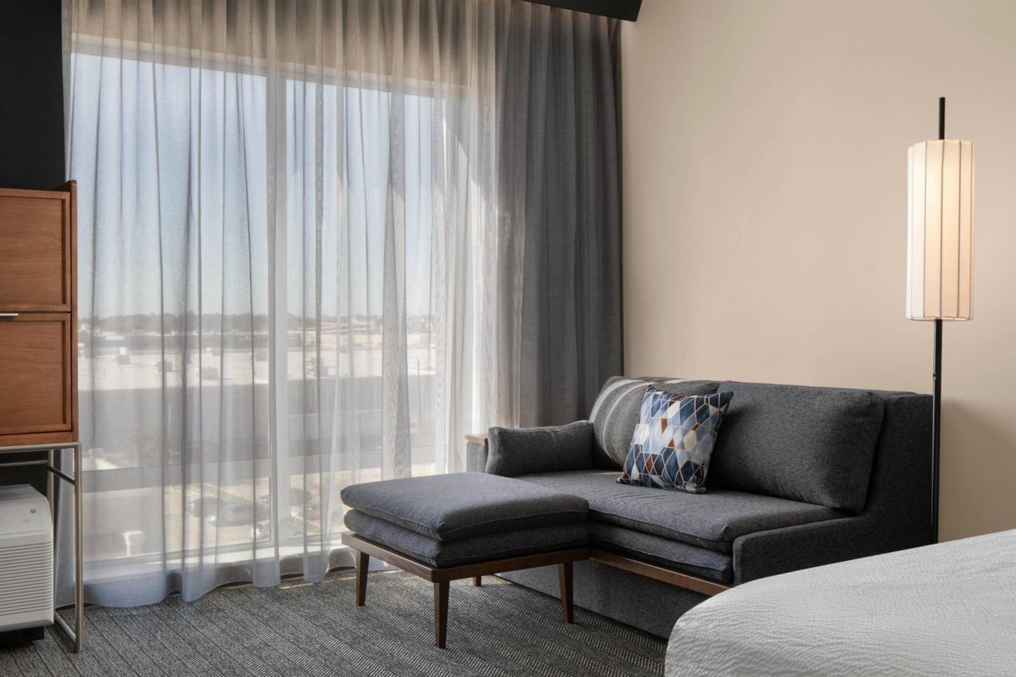 Courtyard By Marriott Houston I-10 West/Memorial Hotel Exterior photo